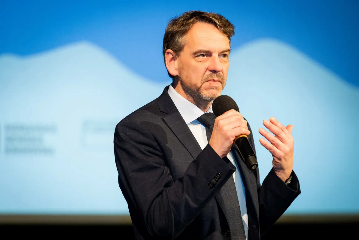 Fotografie Tomáše Kubíčka během představování projektu Czechia 2026